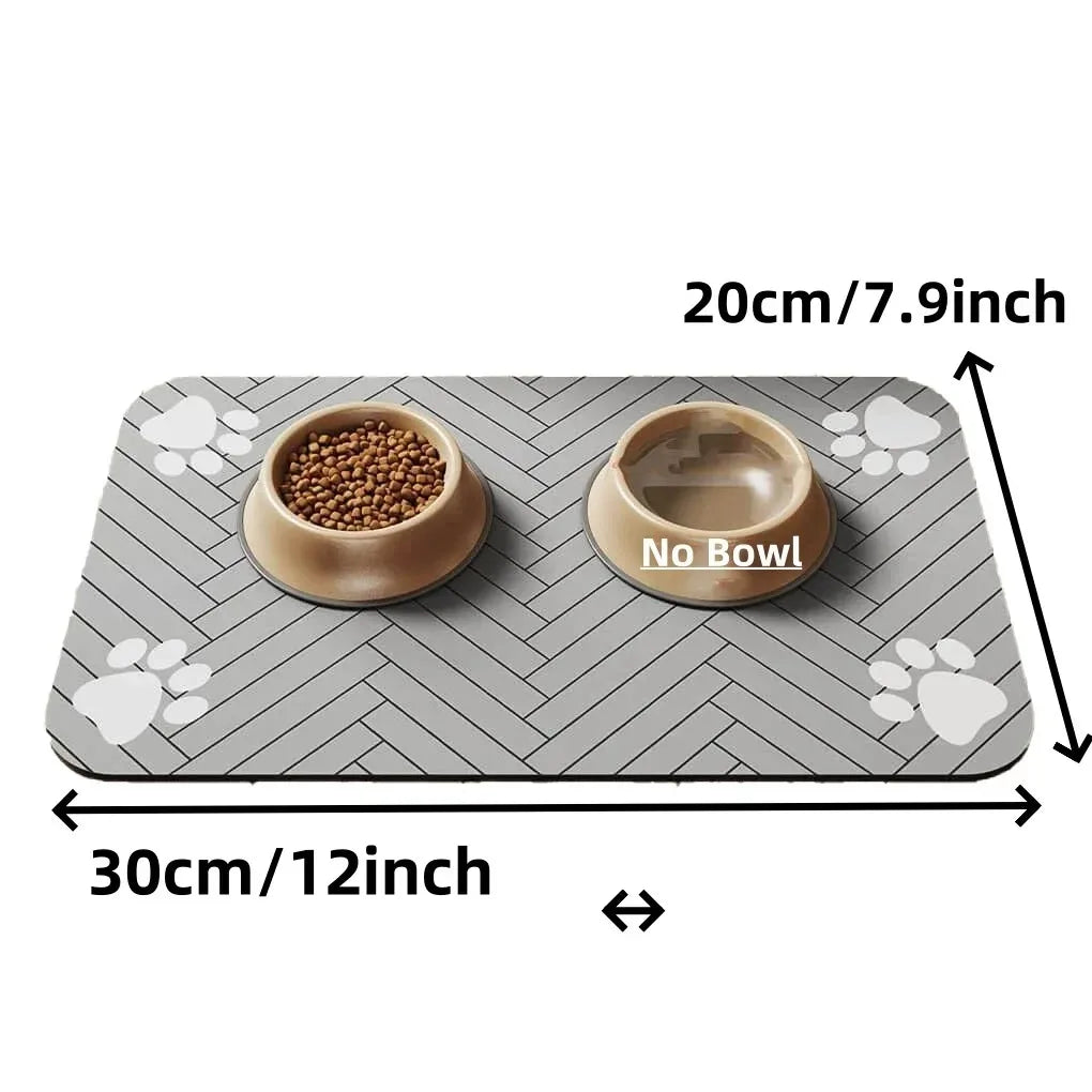 Absorbent pet feeding mat, light gray with white paw prints, rubber backing, 30x20cm